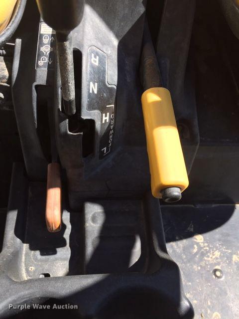 image for item DA3618 2011 John Deere 825i Gator utility vehicle