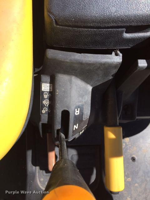 image for item DA3618 2011 John Deere 825i Gator utility vehicle