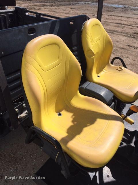 image for item DA3618 2011 John Deere 825i Gator utility vehicle