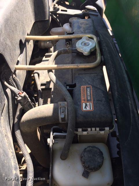 image for item DA3618 2011 John Deere 825i Gator utility vehicle