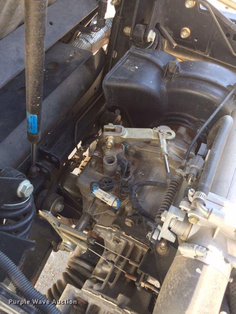 image for item DA3618 2011 John Deere 825i Gator utility vehicle