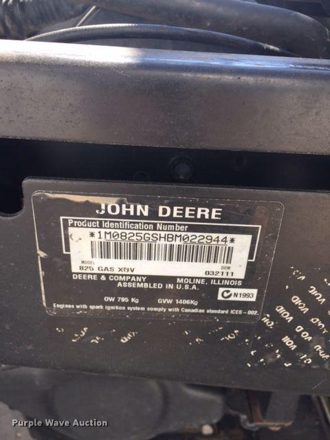 image for item DA3618 2011 John Deere 825i Gator utility vehicle