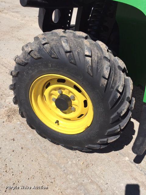image for item DA3618 2011 John Deere 825i Gator utility vehicle
