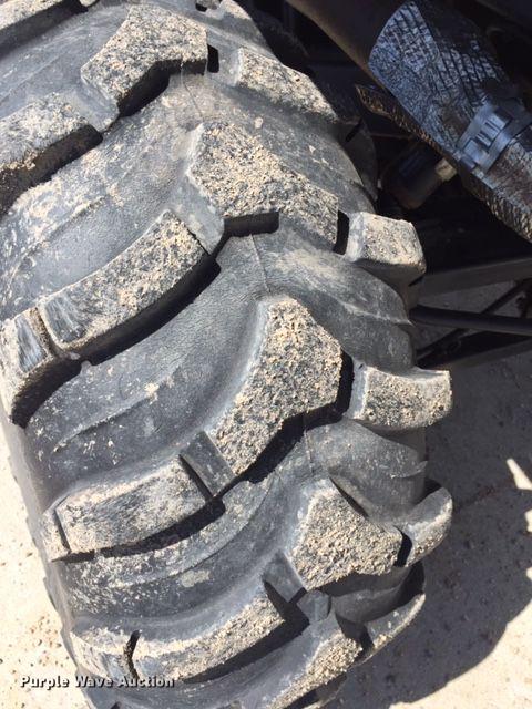 image for item DA3618 2011 John Deere 825i Gator utility vehicle