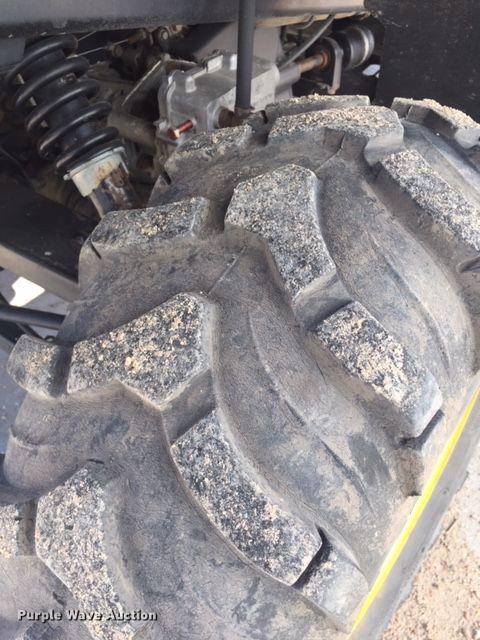 image for item DA3618 2011 John Deere 825i Gator utility vehicle