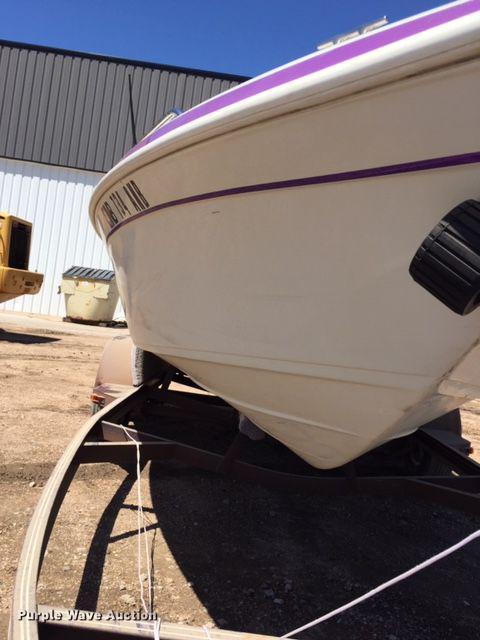 image for item DA3620 1997 VIP Vixen boat