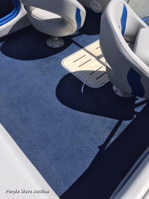 image for item DA3620 1997 VIP Vixen boat