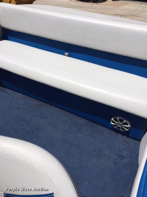 image for item DA3620 1997 VIP Vixen boat