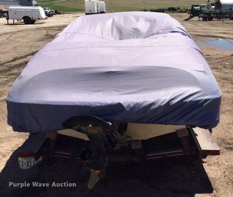 image for item DA3620 1997 VIP Vixen boat