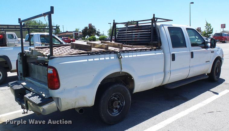image for item DB2194 2001 Ford F350 Super Duty Crew Cab pickup truck