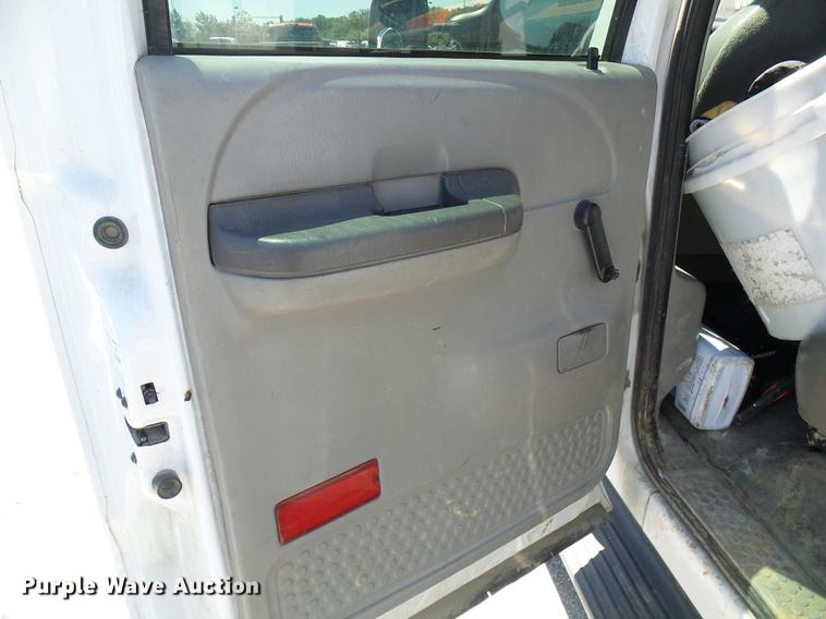 image for item DB2194 2001 Ford F350 Super Duty Crew Cab pickup truck