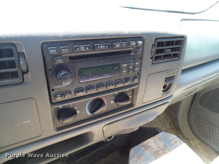 image for item DB2194 2001 Ford F350 Super Duty Crew Cab pickup truck