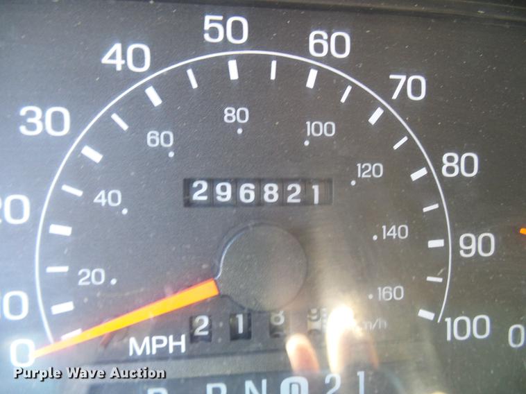 image for item DB2194 2001 Ford F350 Super Duty Crew Cab pickup truck