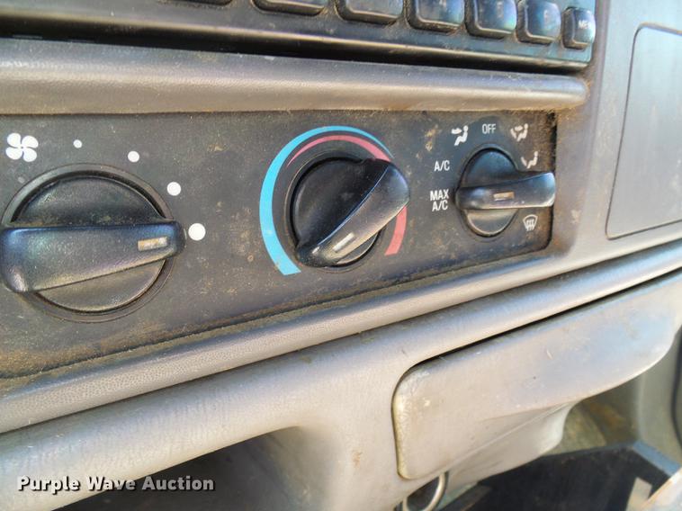 image for item DB2194 2001 Ford F350 Super Duty Crew Cab pickup truck