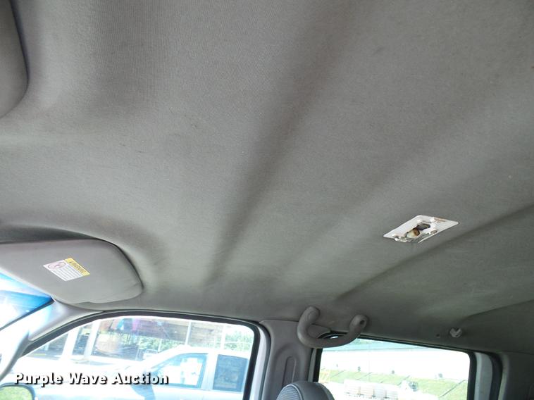 image for item DB2194 2001 Ford F350 Super Duty Crew Cab pickup truck