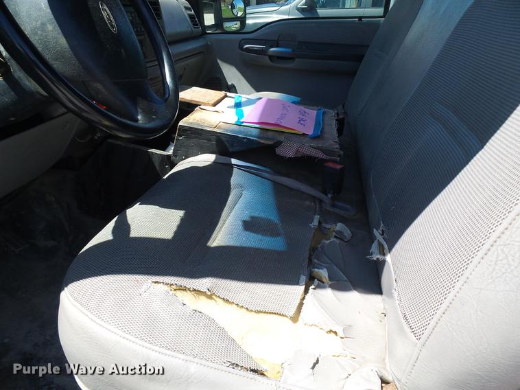 image for item DB2194 2001 Ford F350 Super Duty Crew Cab pickup truck