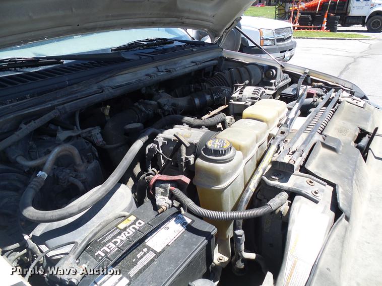 image for item DB2194 2001 Ford F350 Super Duty Crew Cab pickup truck