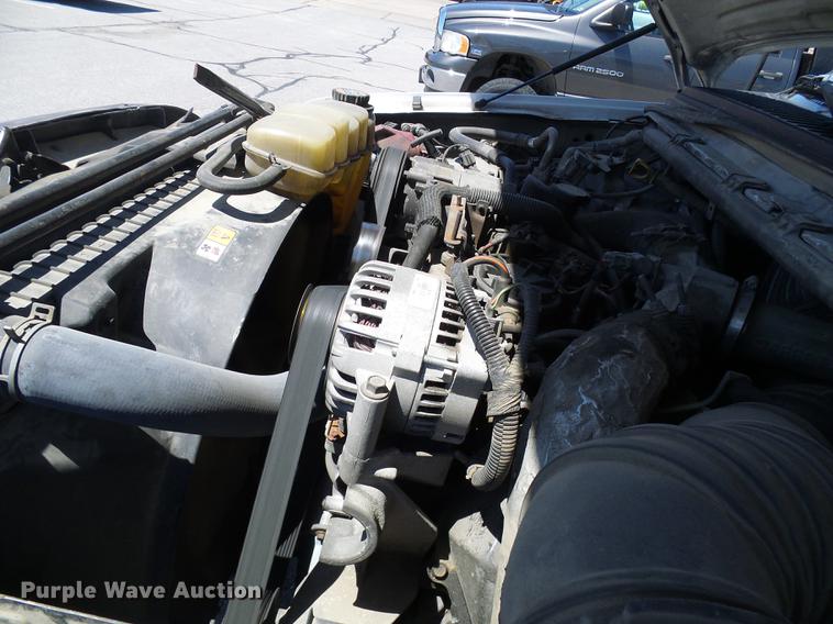 image for item DB2194 2001 Ford F350 Super Duty Crew Cab pickup truck