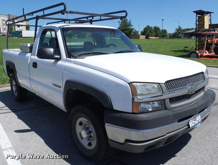 image for item DB2195 2003 Chevrolet Silverado 2500 pickup truck