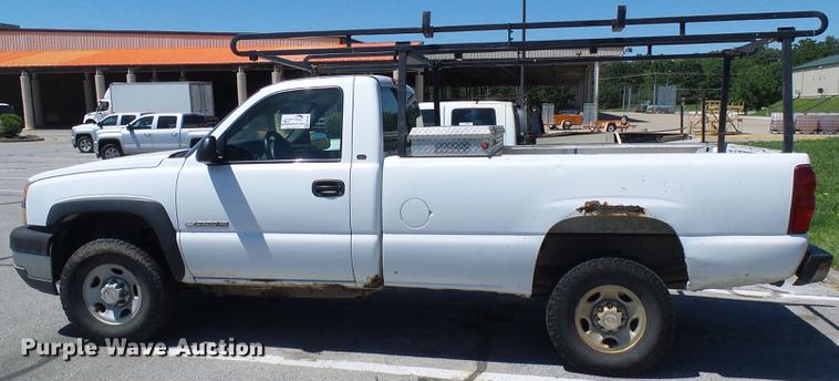 image for item DB2195 2003 Chevrolet Silverado 2500 pickup truck