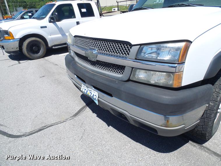 image for item DB2195 2003 Chevrolet Silverado 2500 pickup truck