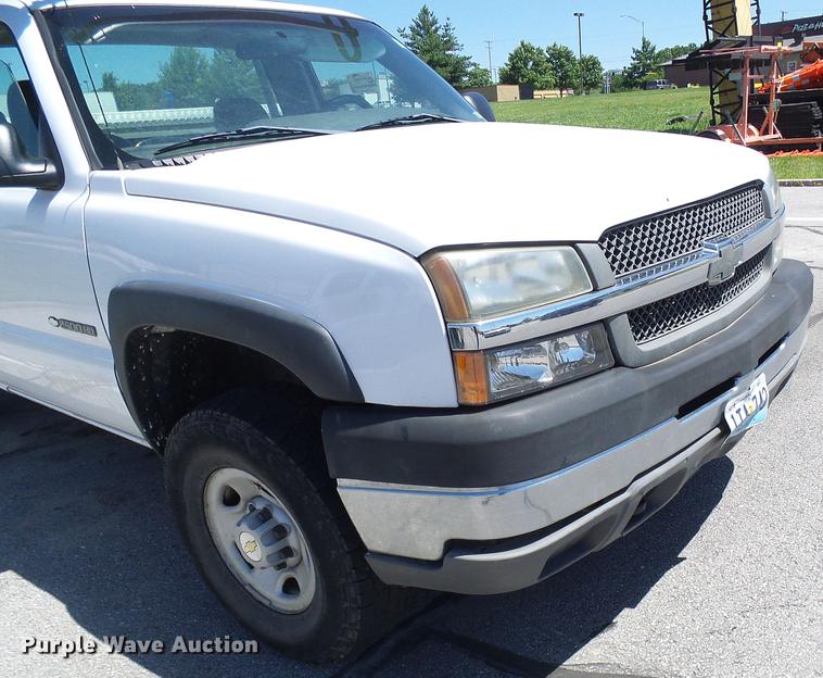 image for item DB2195 2003 Chevrolet Silverado 2500 pickup truck