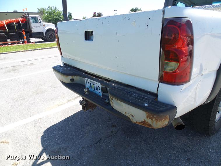 image for item DB2195 2003 Chevrolet Silverado 2500 pickup truck