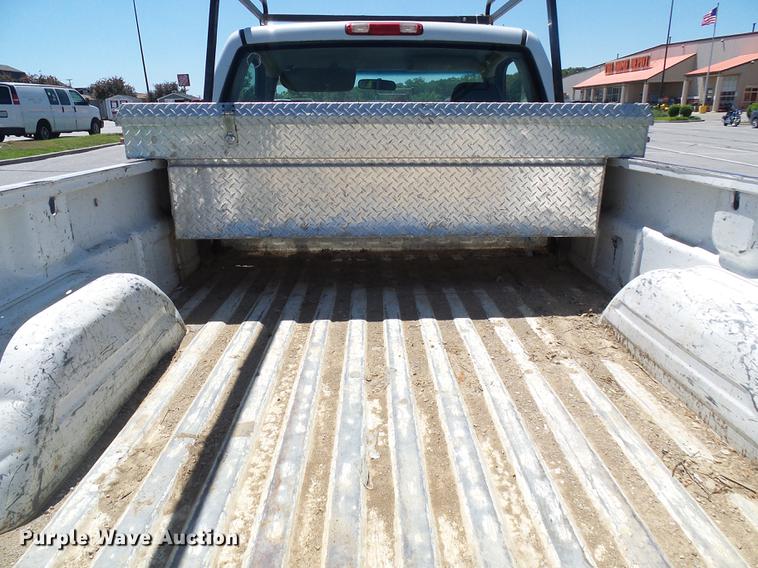 image for item DB2195 2003 Chevrolet Silverado 2500 pickup truck