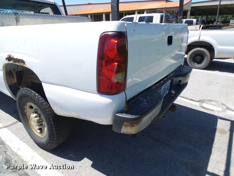 image for item DB2195 2003 Chevrolet Silverado 2500 pickup truck