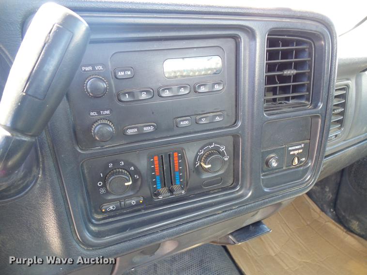 image for item DB2195 2003 Chevrolet Silverado 2500 pickup truck