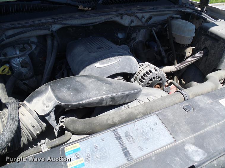 image for item DB2195 2003 Chevrolet Silverado 2500 pickup truck