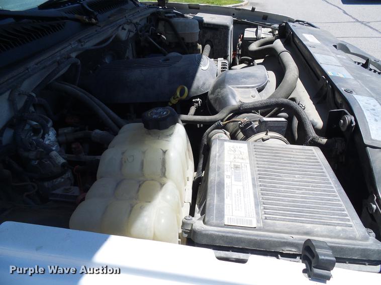 image for item DB2195 2003 Chevrolet Silverado 2500 pickup truck