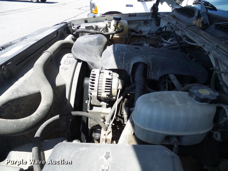 image for item DB2195 2003 Chevrolet Silverado 2500 pickup truck