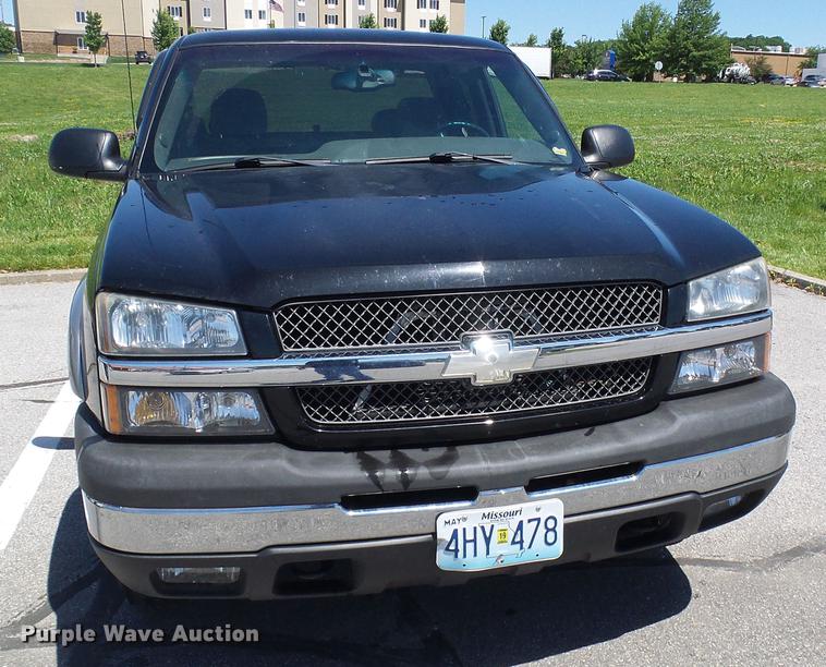 image for item DB2196 2003 Chevrolet Silverado 1500 Ext. Cab pickup truck