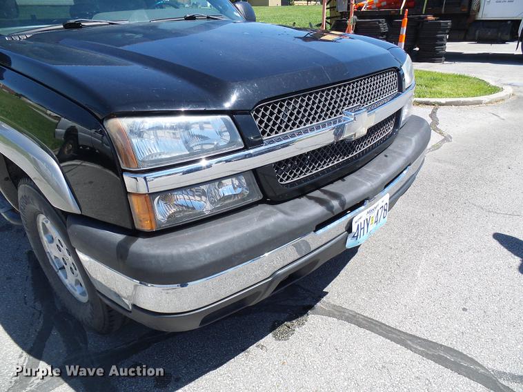 image for item DB2196 2003 Chevrolet Silverado 1500 Ext. Cab pickup truck