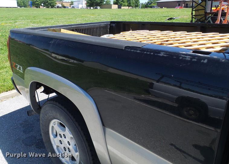 image for item DB2196 2003 Chevrolet Silverado 1500 Ext. Cab pickup truck