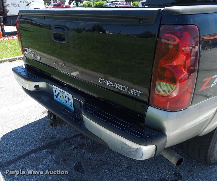 image for item DB2196 2003 Chevrolet Silverado 1500 Ext. Cab pickup truck