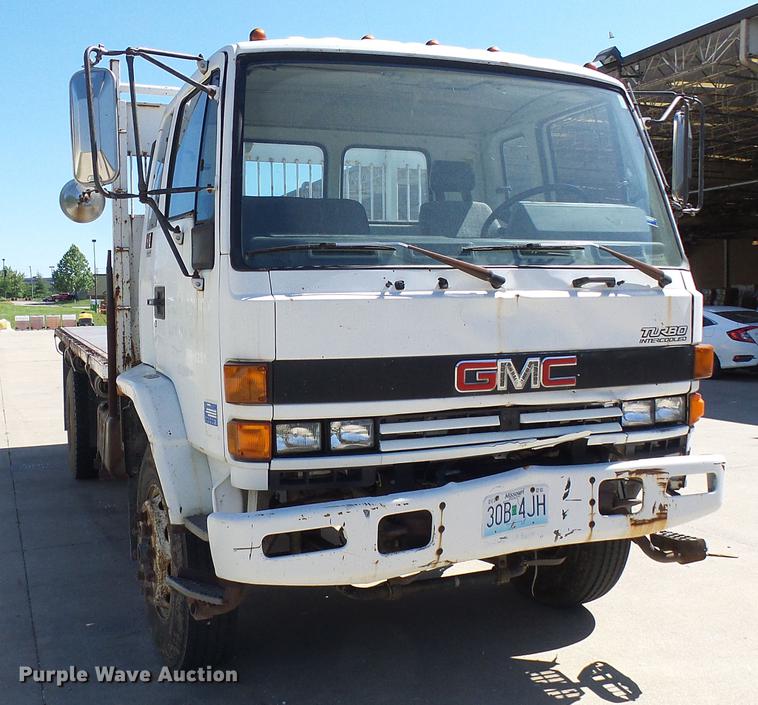 image for item DB2198 1993 Isuzu FTR rollback truck