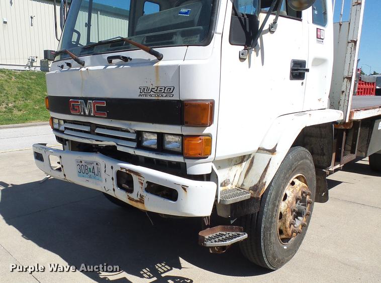 image for item DB2198 1993 Isuzu FTR rollback truck