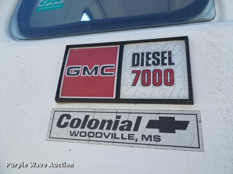 image for item DB2198 1993 Isuzu FTR rollback truck