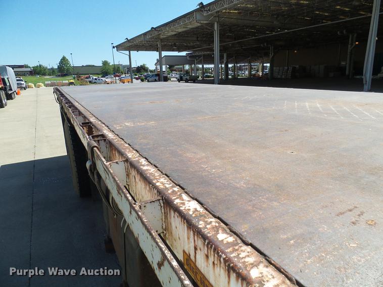 image for item DB2198 1993 Isuzu FTR rollback truck