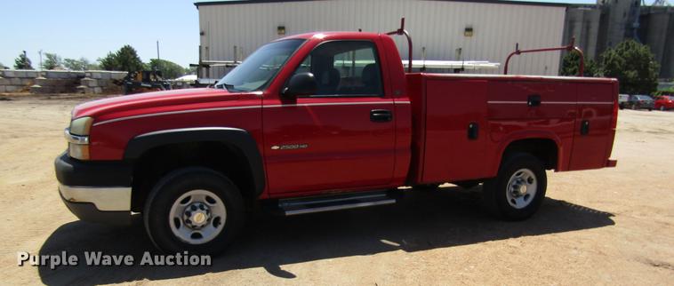 image for item DB4943 2003 Chevrolet Silverado 2500HD utility bed pickup truck