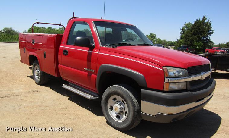 image for item DB4943 2003 Chevrolet Silverado 2500HD utility bed pickup truck