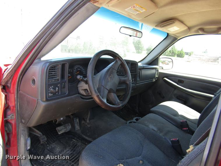 image for item DB4943 2003 Chevrolet Silverado 2500HD utility bed pickup truck