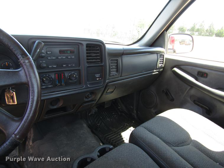 image for item DB4943 2003 Chevrolet Silverado 2500HD utility bed pickup truck