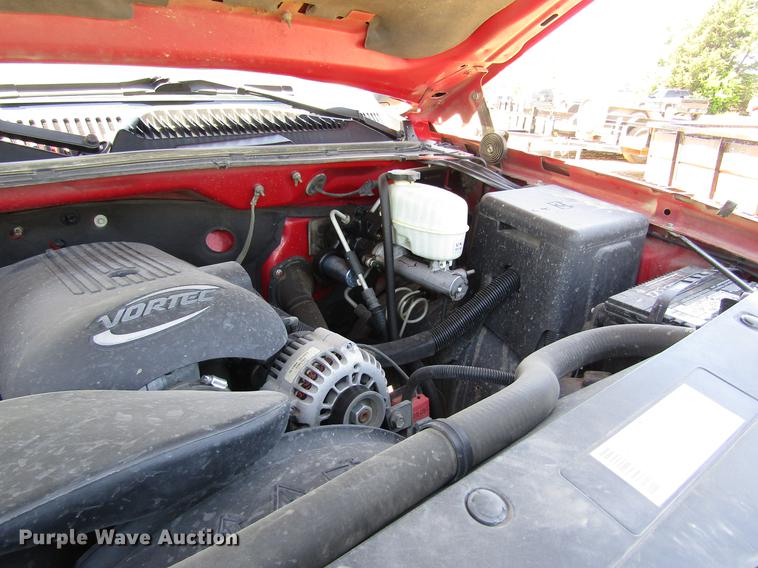 image for item DB4943 2003 Chevrolet Silverado 2500HD utility bed pickup truck