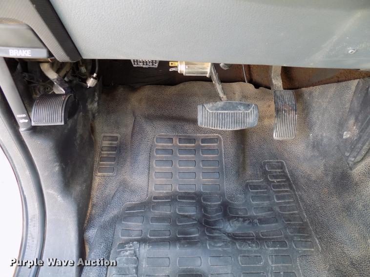 image for item DB9529 2011 Ford F350 Super Duty Crew Cab utility bed pickup truck