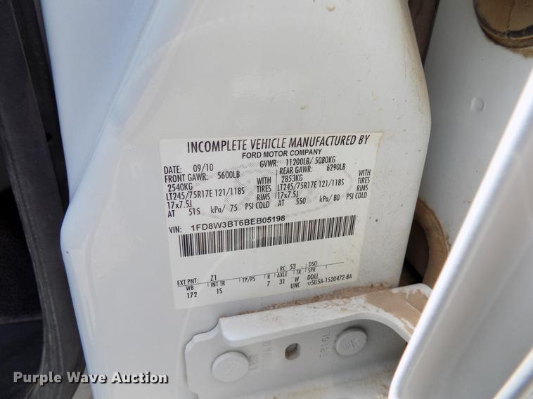 image for item DB9529 2011 Ford F350 Super Duty Crew Cab utility bed pickup truck