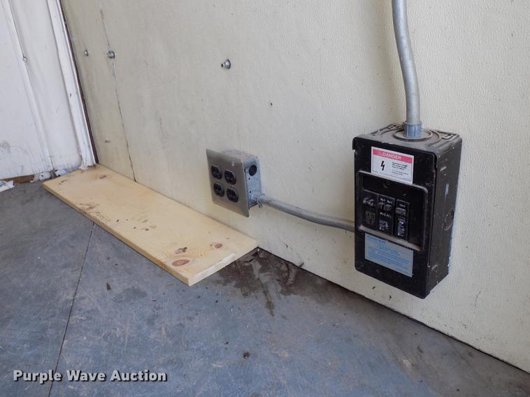 image for item DB9551 1998 Vintage enclosed cargo trailer