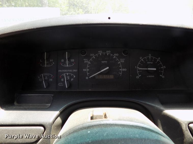 image for item DB9556 1996 Ford F350 flatbed pickup truck